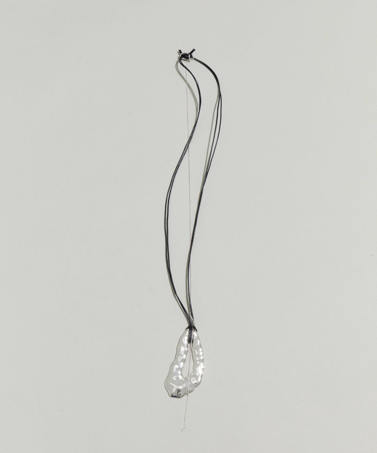 COLOR：シルバー