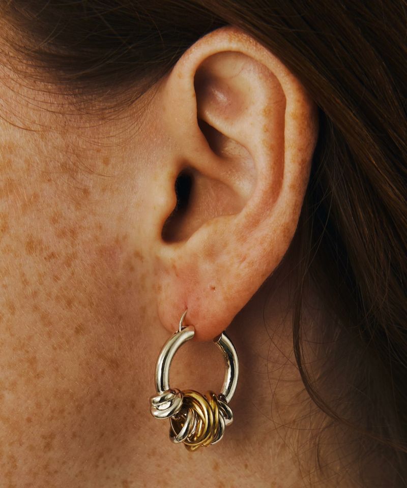 LAPUIS] Coil around pierced earrings | CASSELINI ONLINE