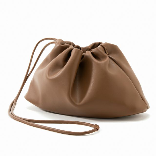 COLOR：ブラウン