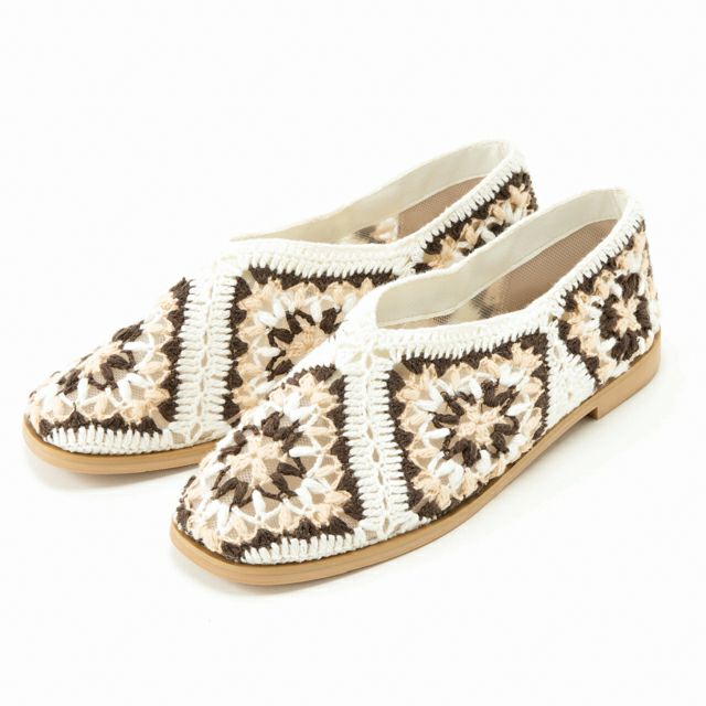 COLOR：アイボリー