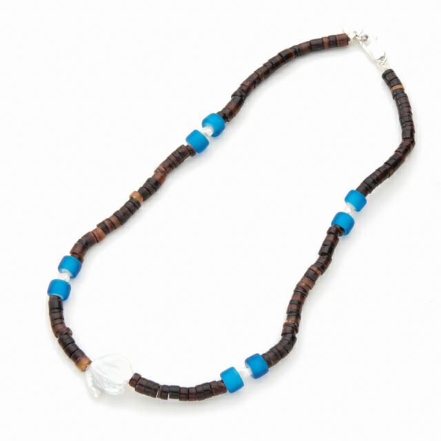 COLOR：ブラウン