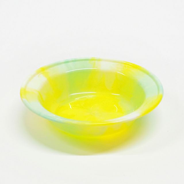 COLOR：イエロー