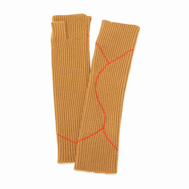 COLOR：キャメル