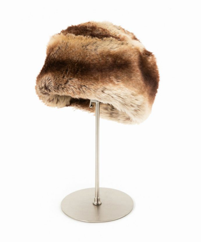 COLOR：ブラウン