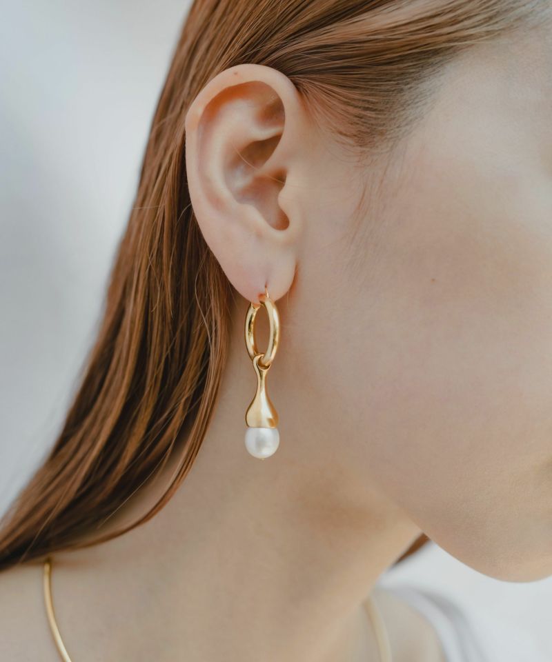 LAPUIS] Pearl drop pierced earrings | CASSELINI ONLINE