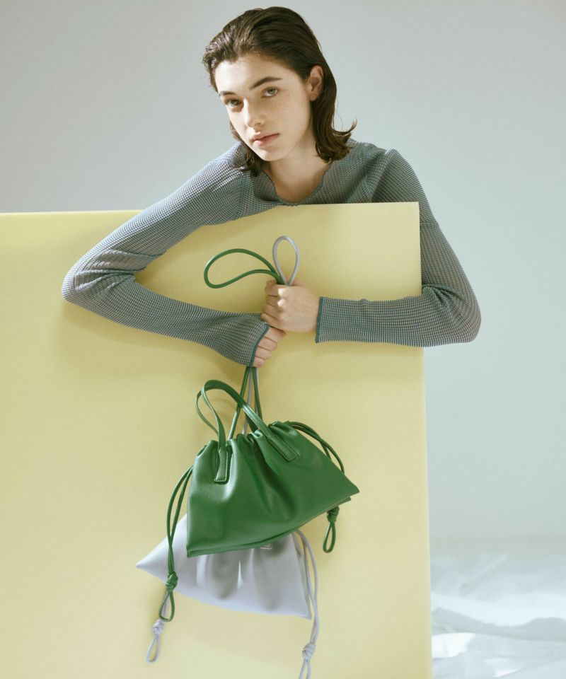 LE VERNIS] Swallow wide mini drawstring bag | CASSELINI ONLINE