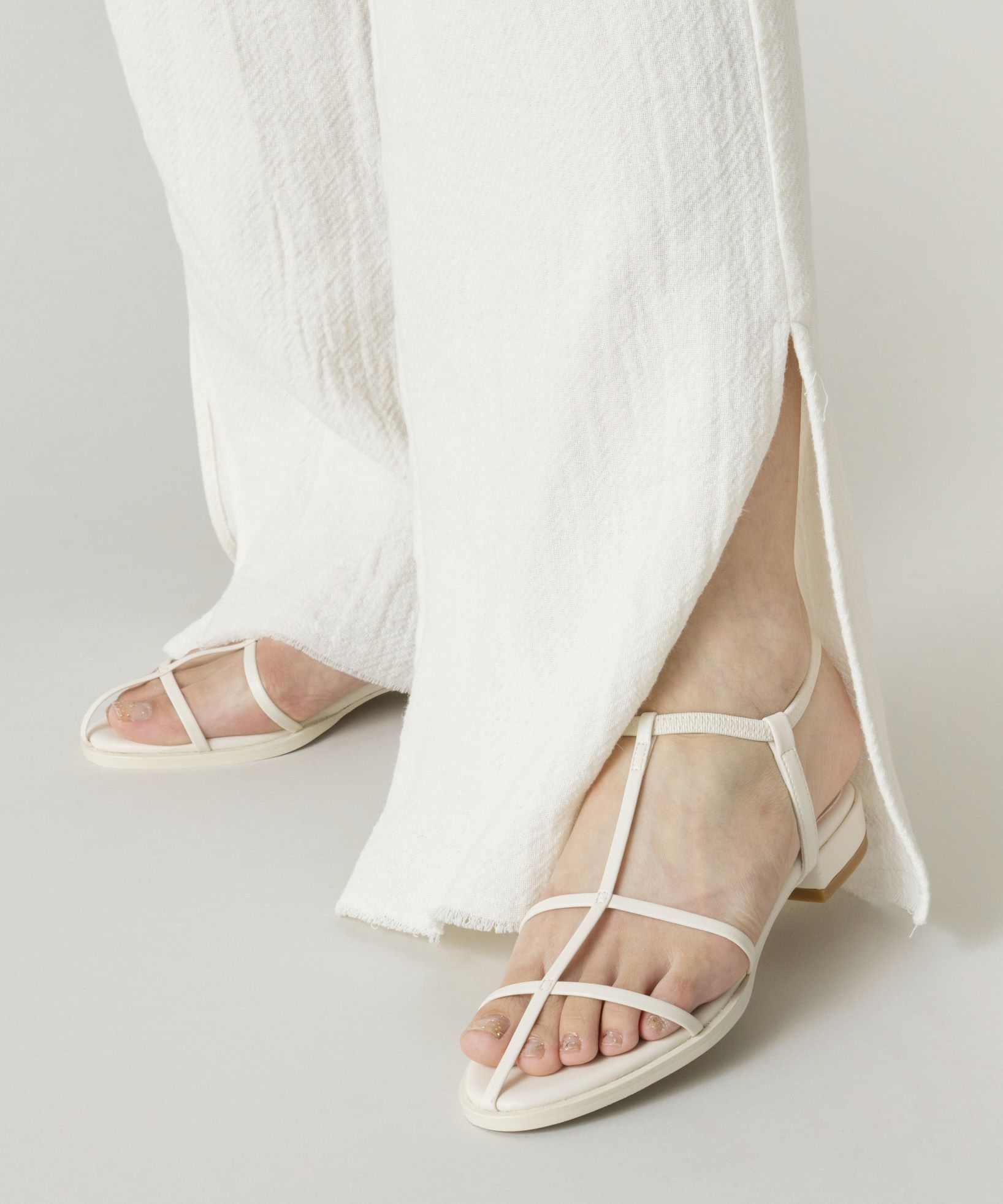 LE VERNIS] I line flat sandals | CASSELINI ONLINE SHOP