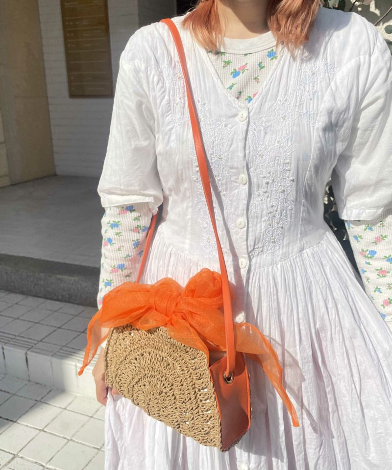 Casselini(キャセリーニ)ハーフムーンリボンポシェット