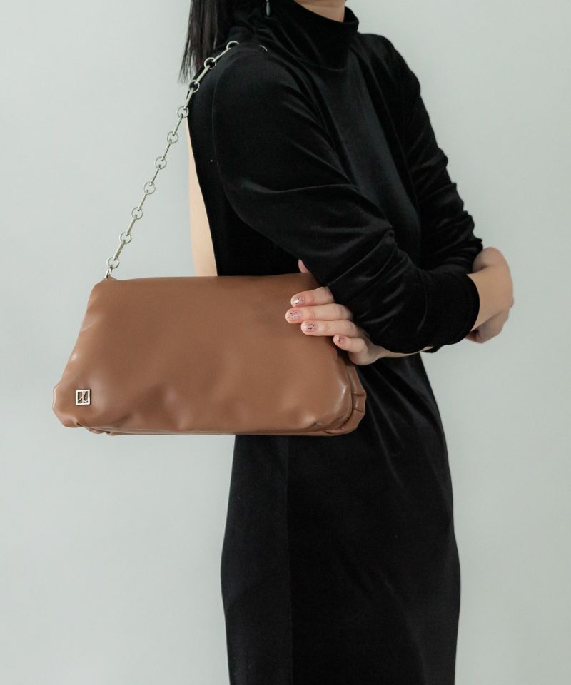 LE VERNIS] Puffer square bag | CASSELINI ONLINE