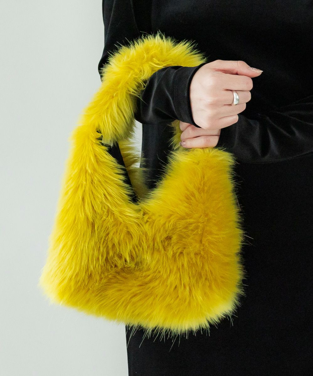 LE VERNIS] Fake fur mini bag | CASSELINI ONLINE