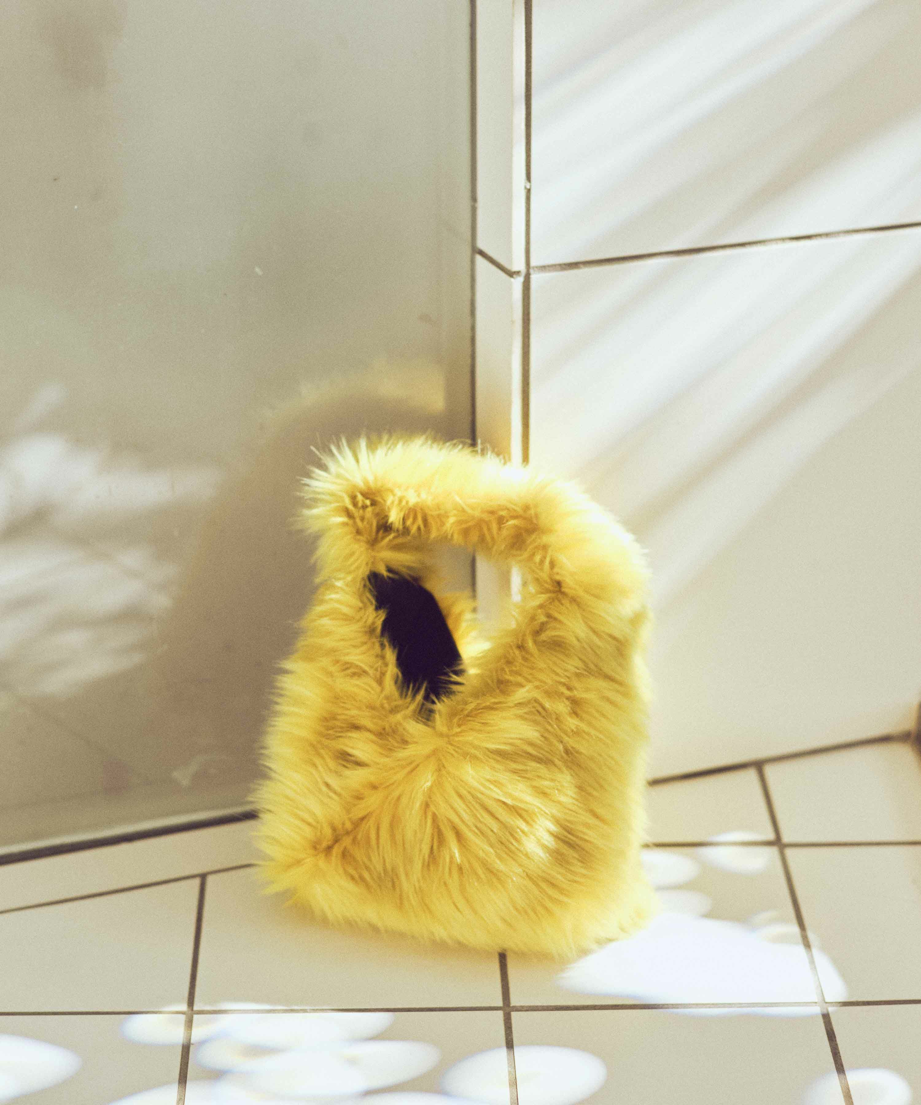 LE VERNIS] Fake fur mini bag | CASSELINI ONLINE