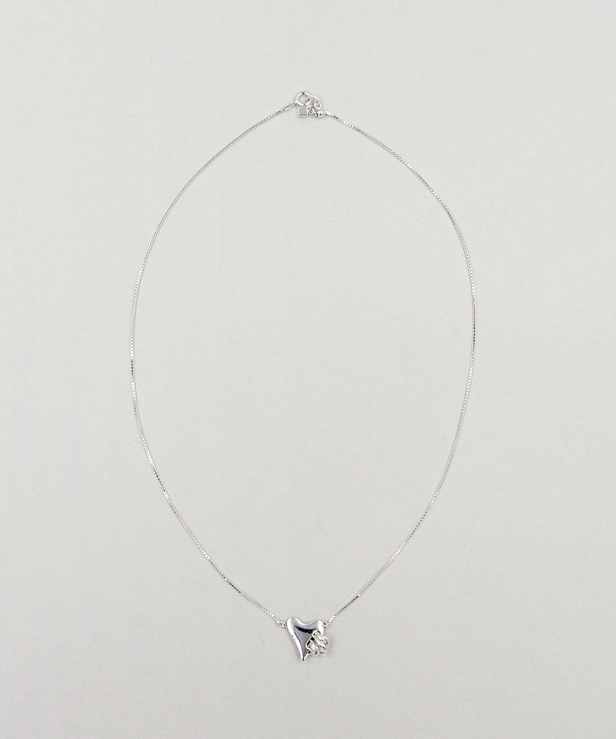 COLOR：シルバー