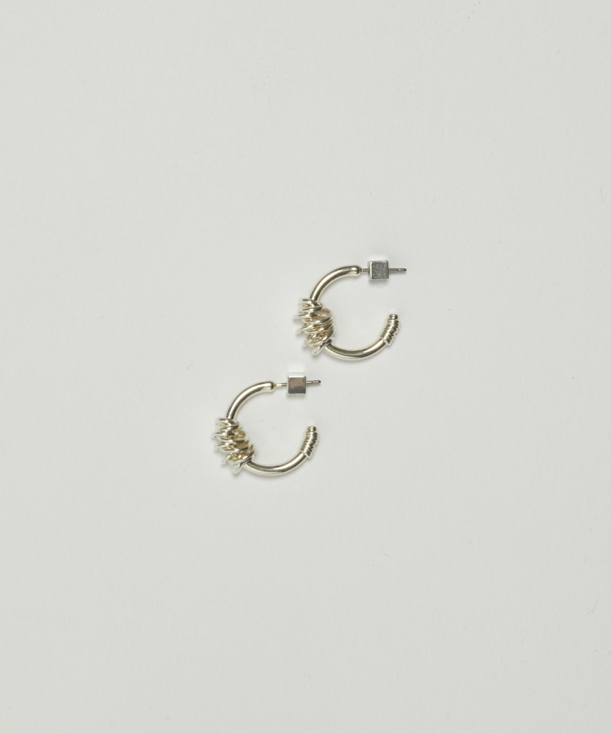 COLOR：シルバー