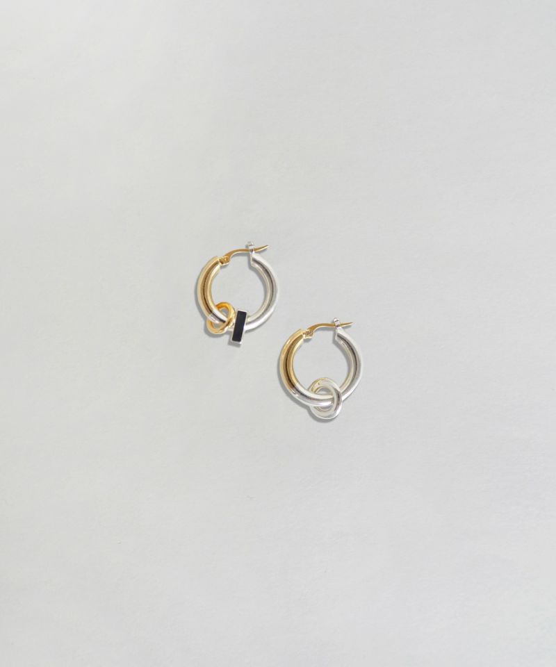 LAPUIS] Bicolor hoop pierced earrings | CASSELINI ONLINE