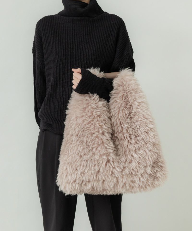 LE VERNIS] Fake fur big bag | CASSELINI ONLINE