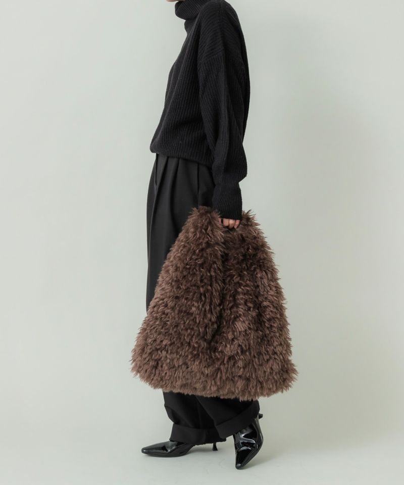 LE VERNIS] Fake fur big bag | CASSELINI ONLINE