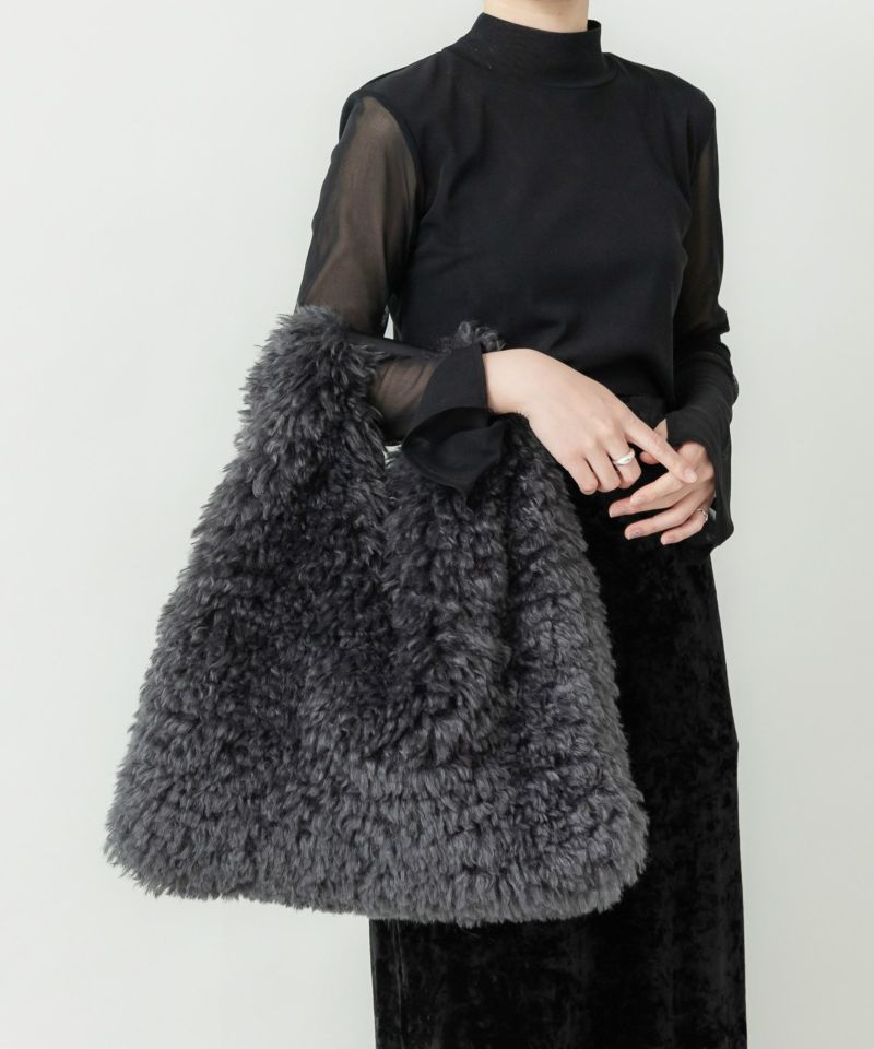 LE VERNIS] Fake fur big bag | CASSELINI ONLINE