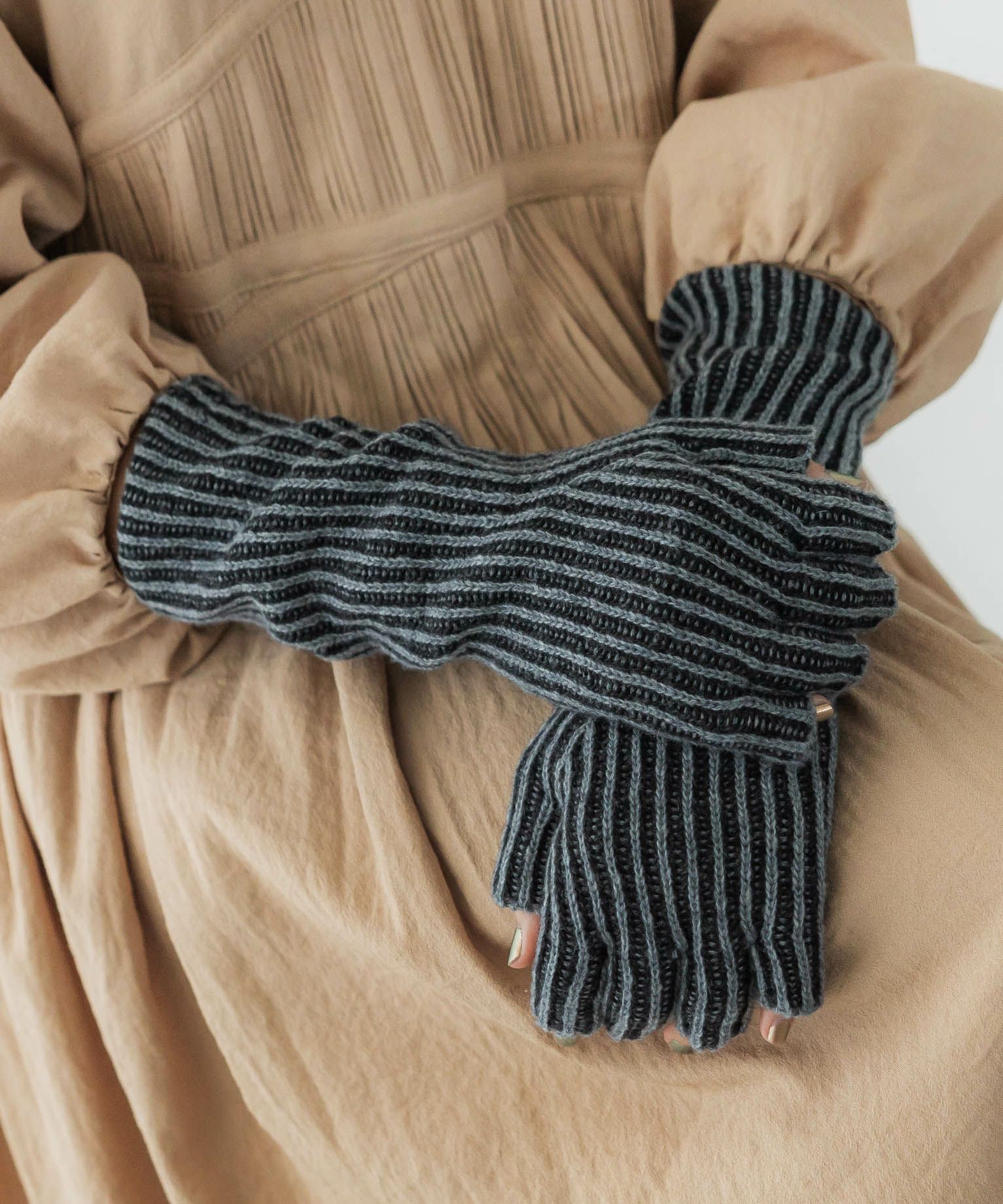 CONTROL FREAK(コントロールフリーク)ツートンリブアームウォーマー