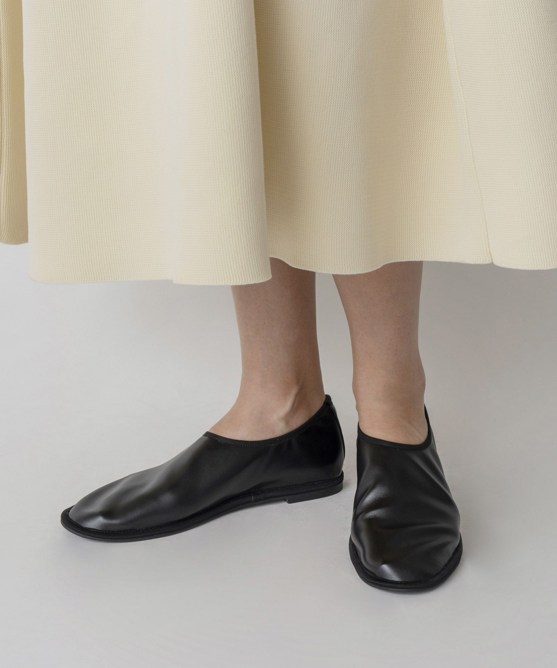 LE VERNIS] Bere foot shoes | CASSELINI ONLINE SHOP