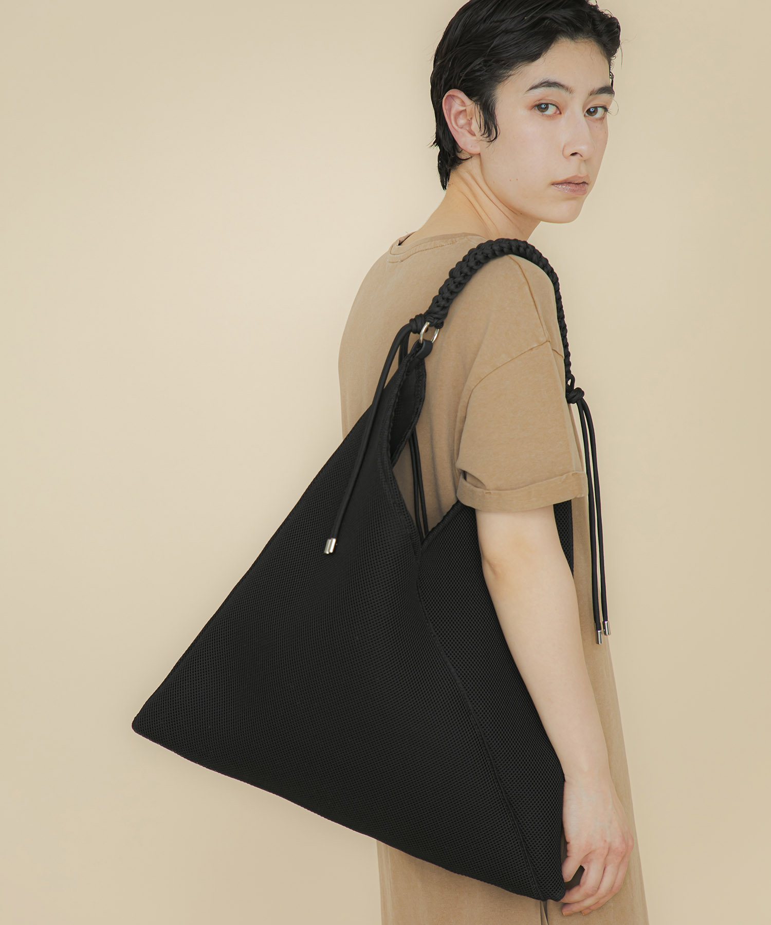 LE VERNIS] Paracord handle mesh bag | CASSELINI ONLINE