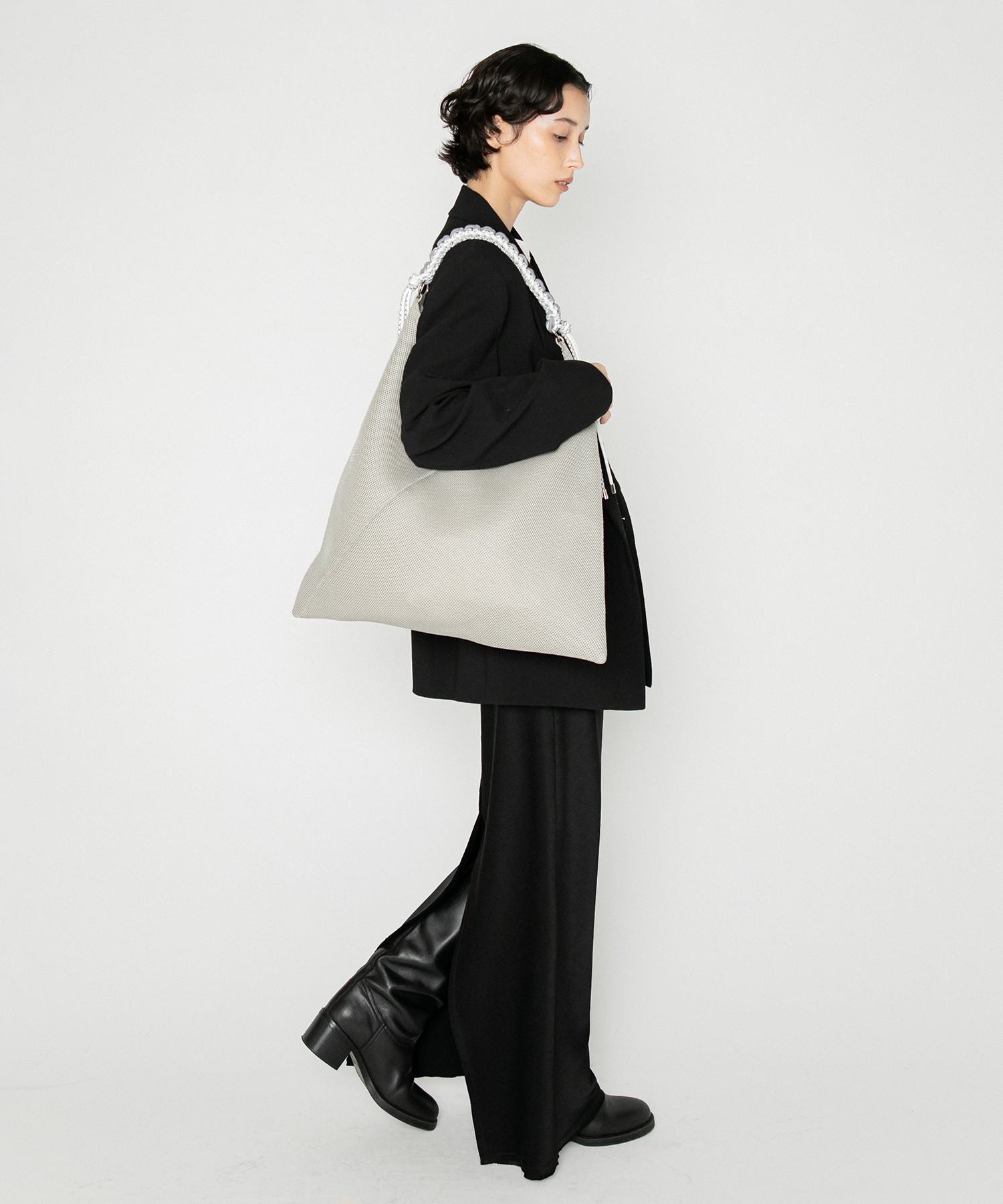 LE VERNIS] Paracord handle mesh bag | CASSELINI ONLINE