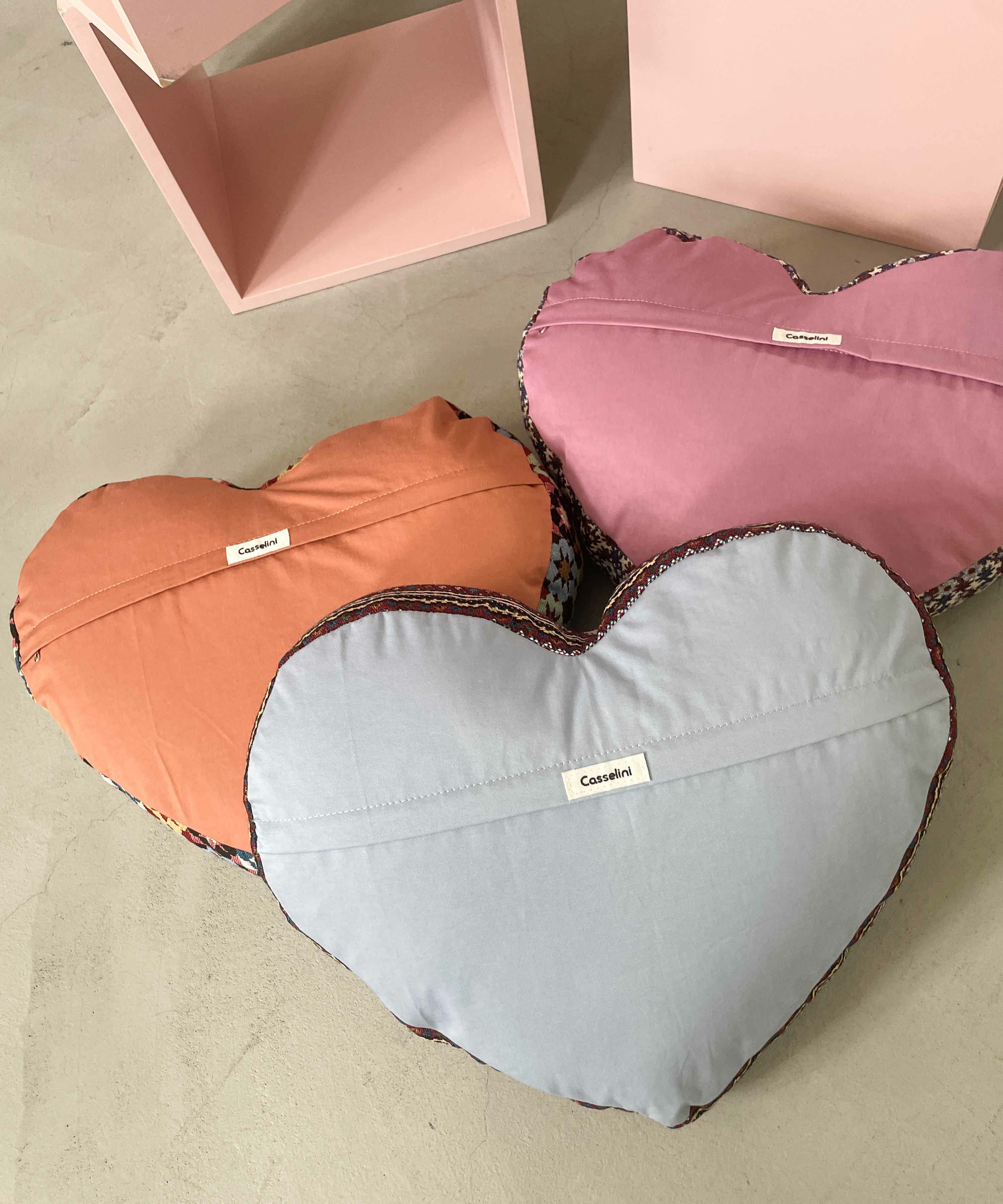 Casselini HOME(キャセリーニ ホーム)ジャガードハートクッション