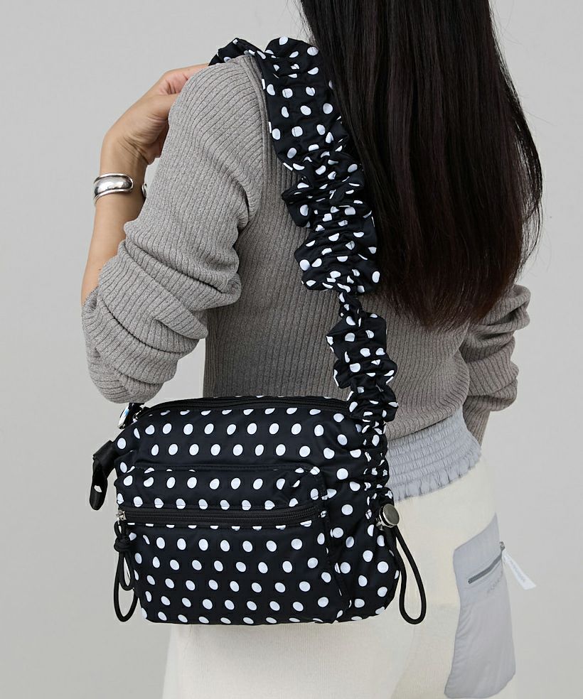 COLOR：モノトーン