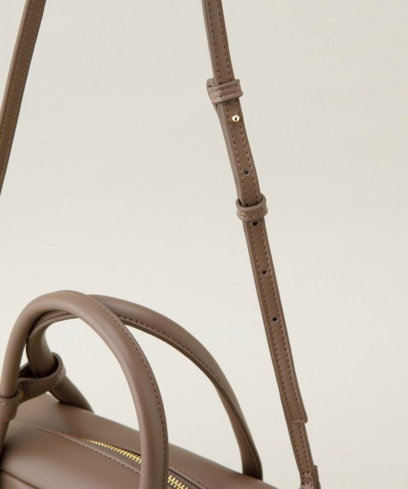 LE VERNIS] Eyelet wide boston | CASSELINI ONLINE