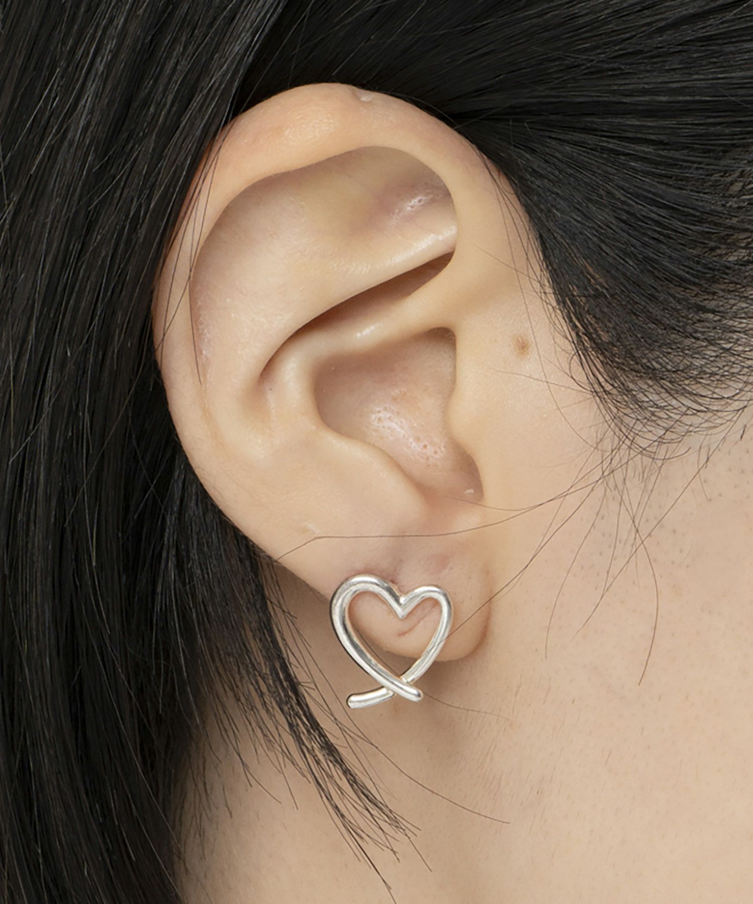 LAPUIS] Line Coil Heart pierced earrings M | CASSELINI ONLINE SHOP