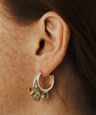 [LAPUIS] Coil around pierced earrings | CASSELINI ONLINE