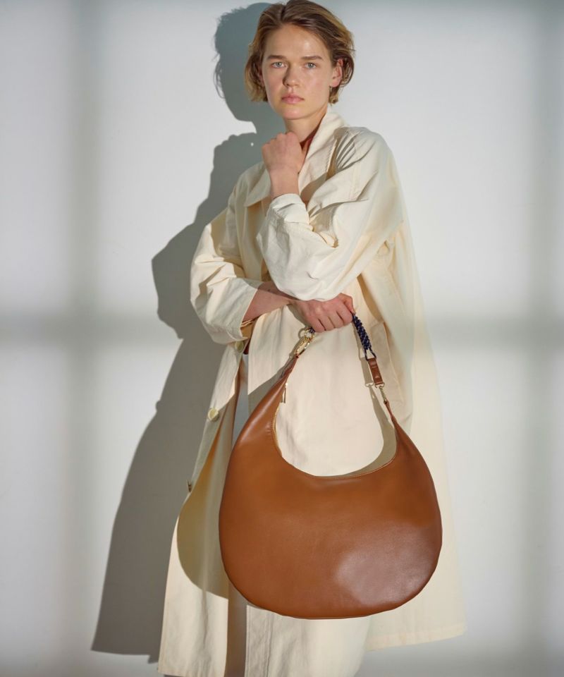 LE VERNIS Paracord moon bag 　ライトベージュ LE VERNIS] Paracord moon bag M | CASSELINI ONLINE SHOP