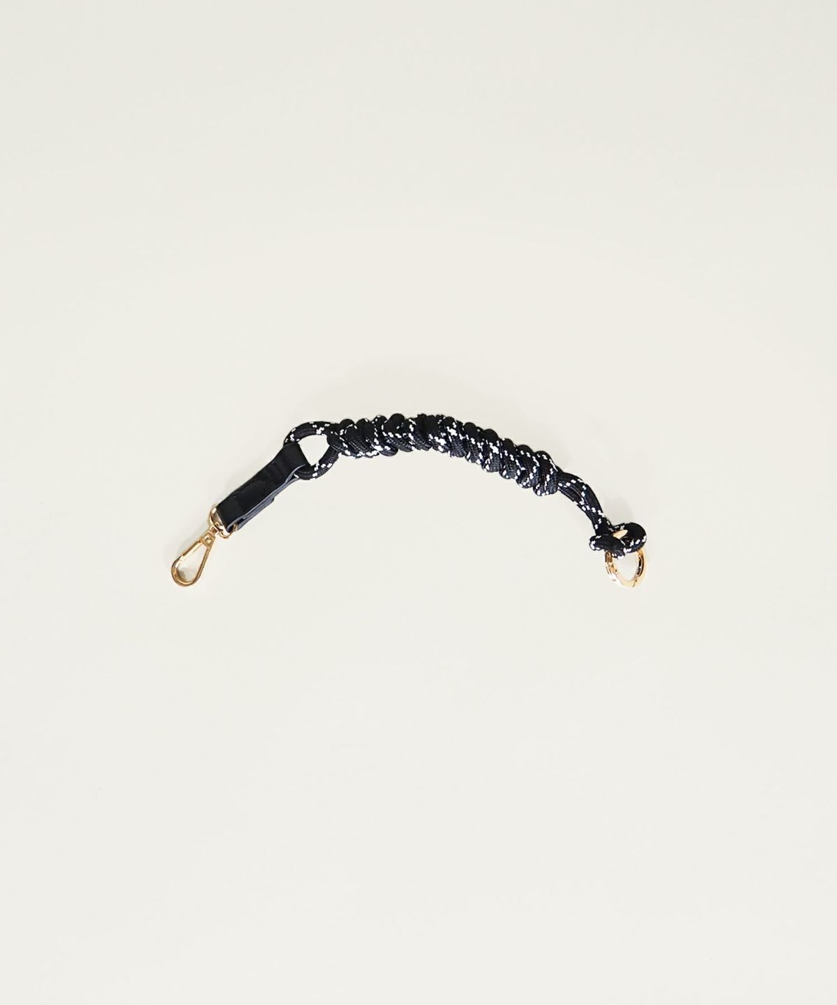 ＊ブラックのストラップは全てのバッグに付属