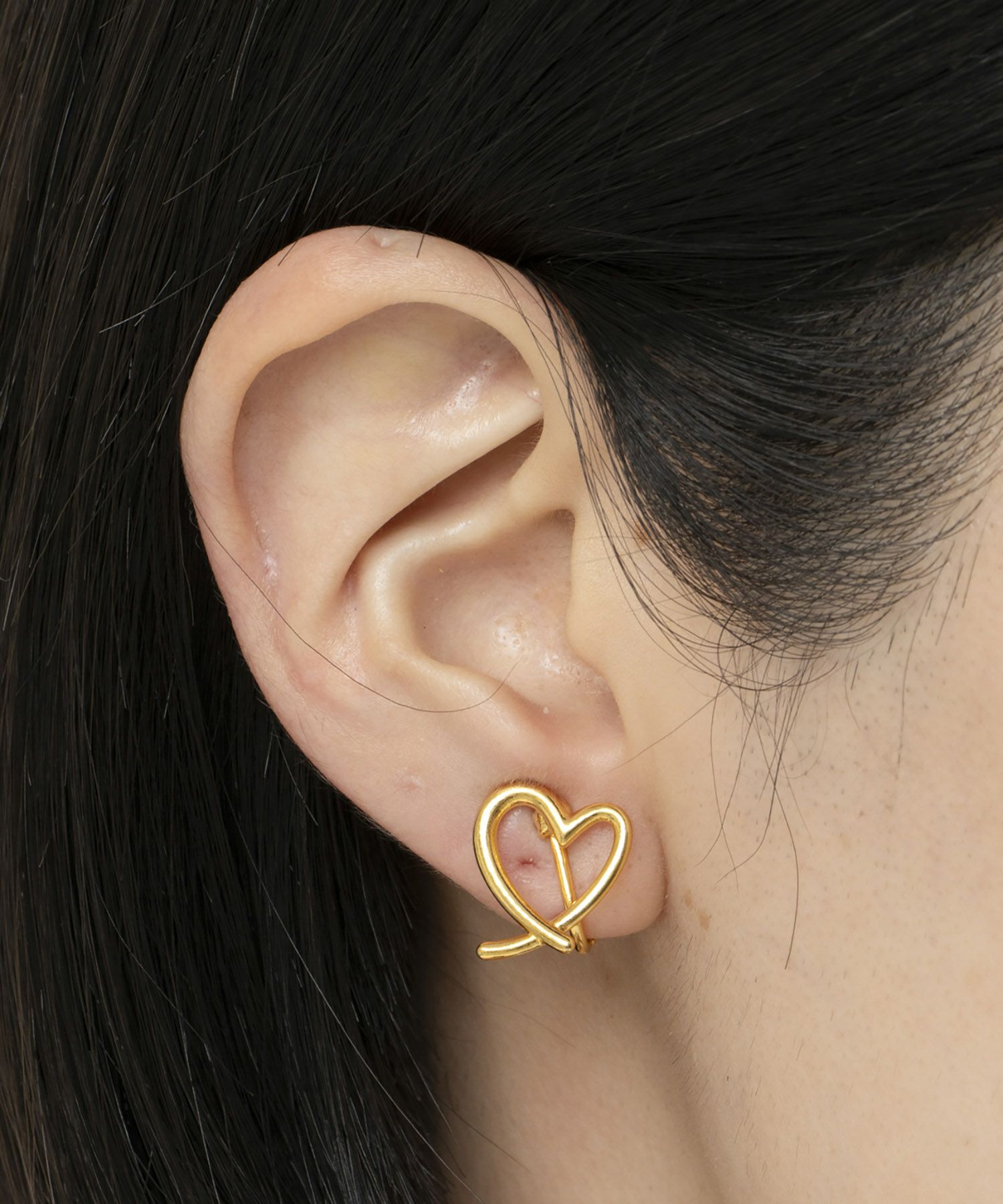 LAPUIS] Line coil heart earrings M | CASSELINI ONLINE SHOP