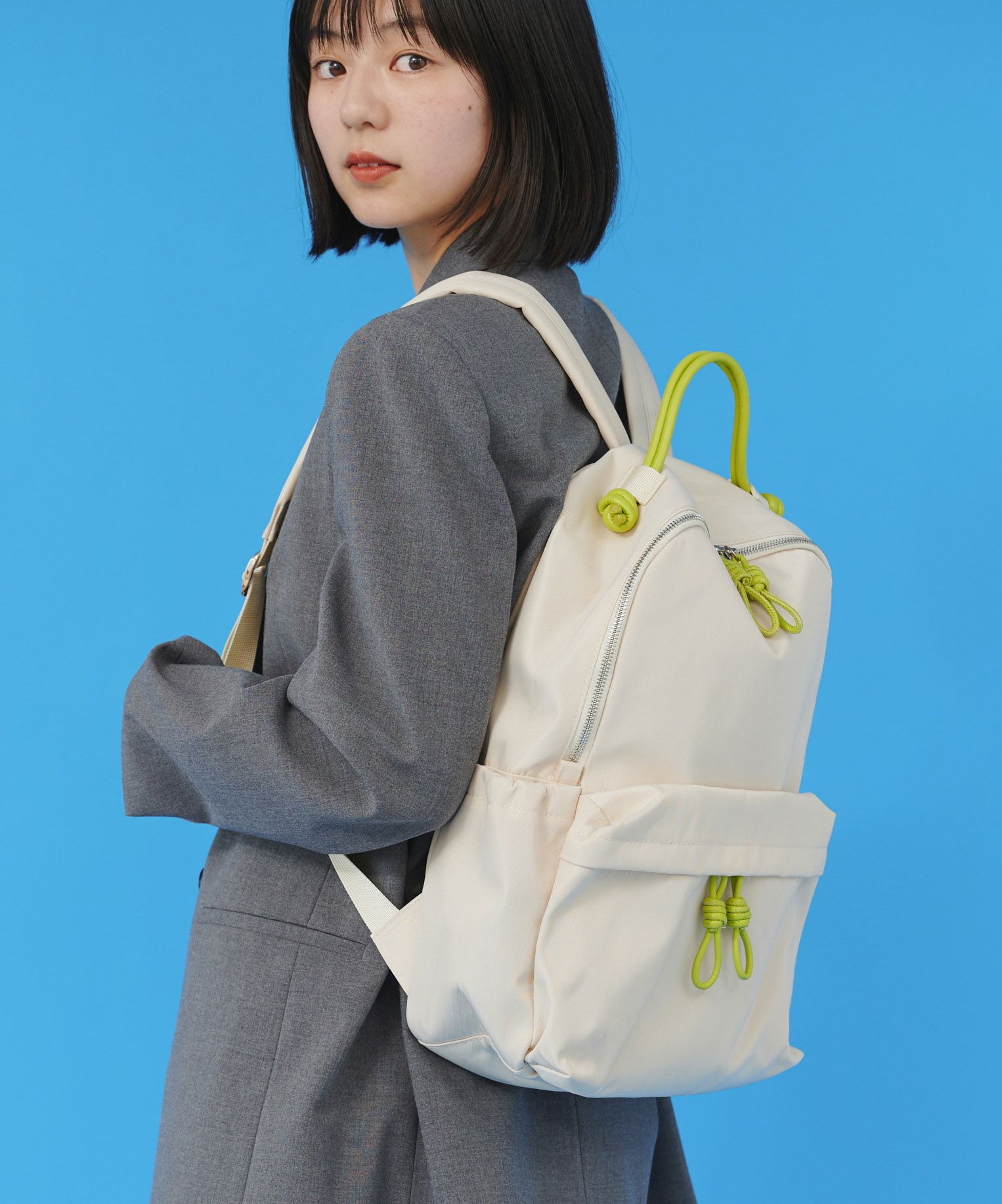 000000007159-09-m.jpg?t=