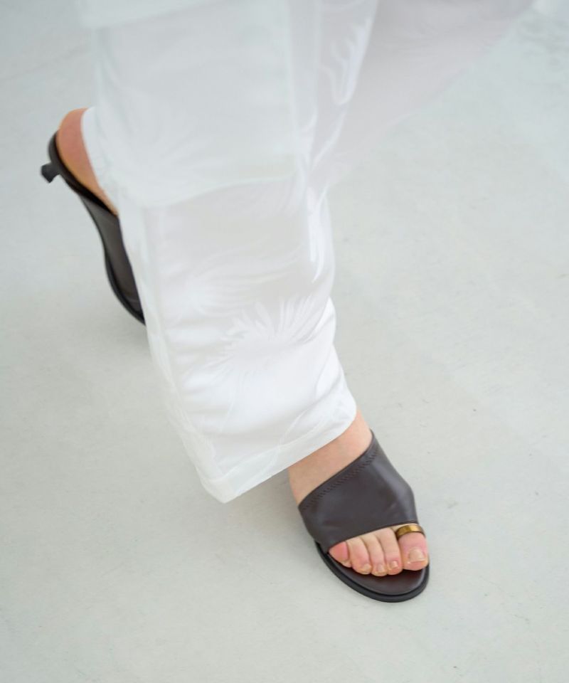 LE VERNIS] Toe ring sandals | CASSELINI ONLINE SHOP