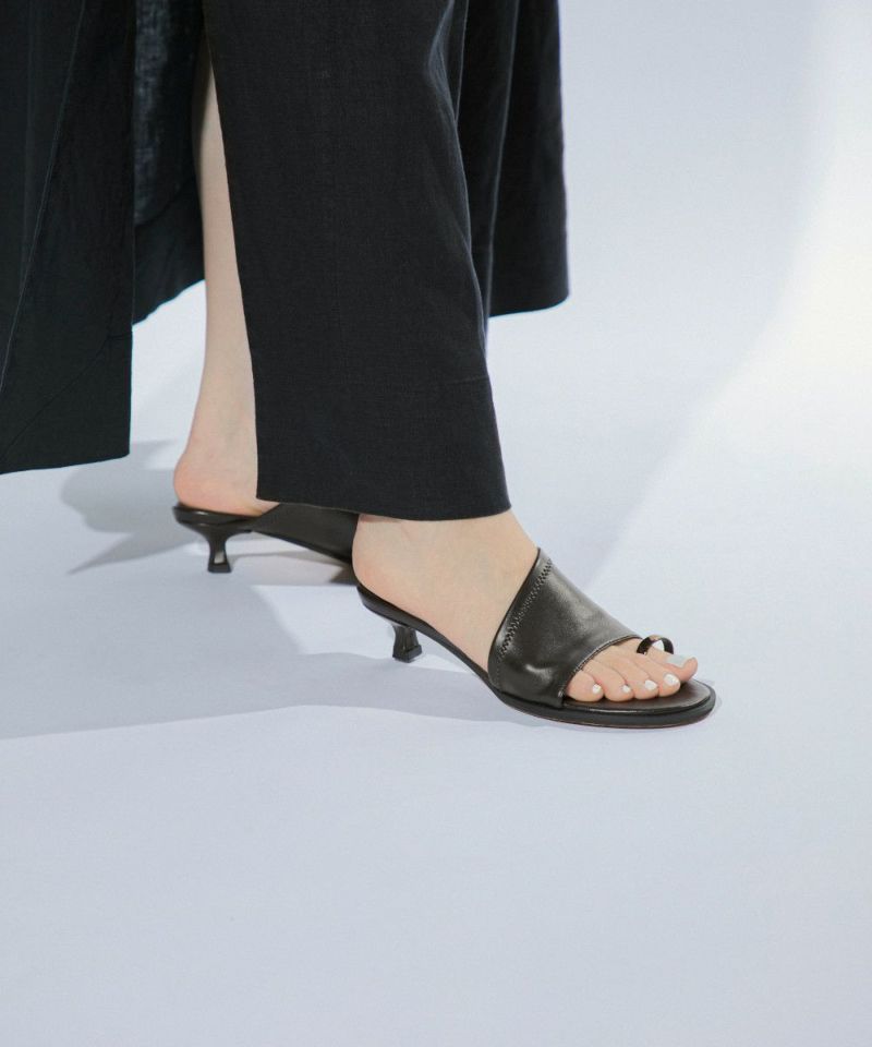 LE VERNIS ルベルニ Toe ring sandals NOBLE｜《WEB・一部店舗限定追加3》LE VERNIS/ルベルニ Toe ring