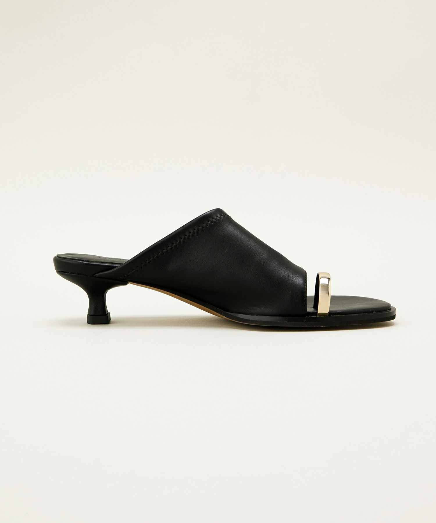 LE VERNIS] Toe ring sandals | CASSELINI ONLINE