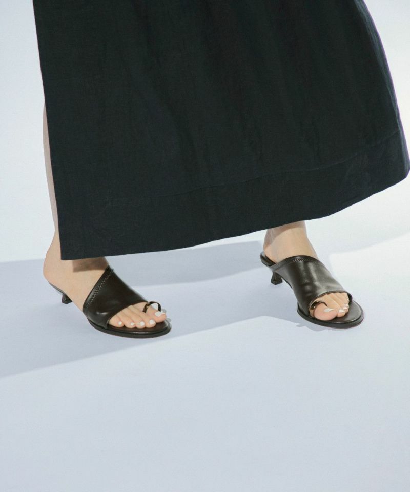追加生産】[LE VERNIS] Toe ring sandals＜8月中旬発送予定