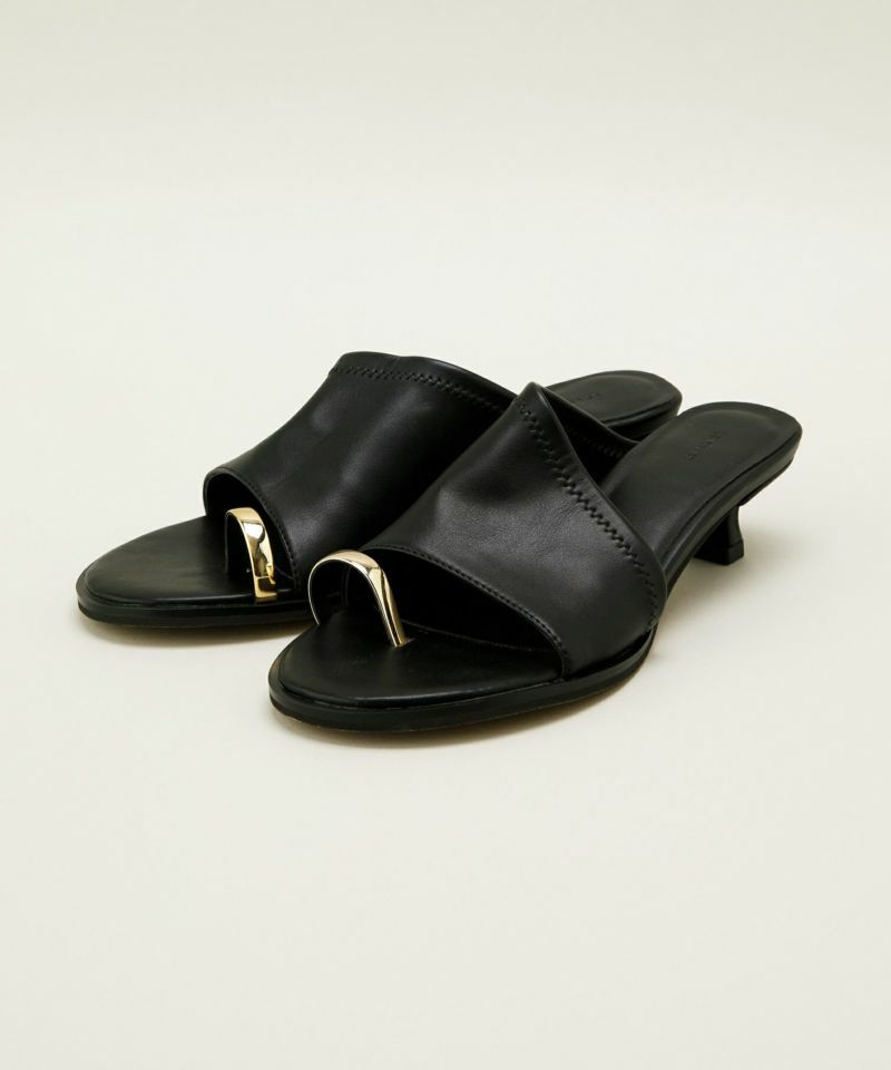 WEB限定追加予約3》LE VERNIS/ルベルニ Toe ring sandals