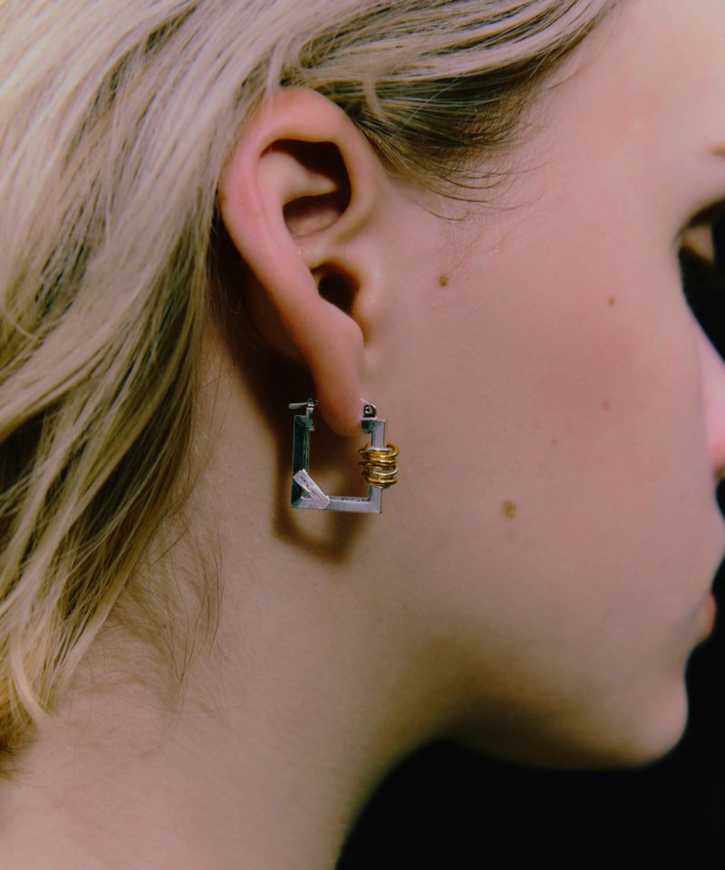 ピアス mck LAPUIS] Coil Frame pierced earrings＜9月上旬発送予定