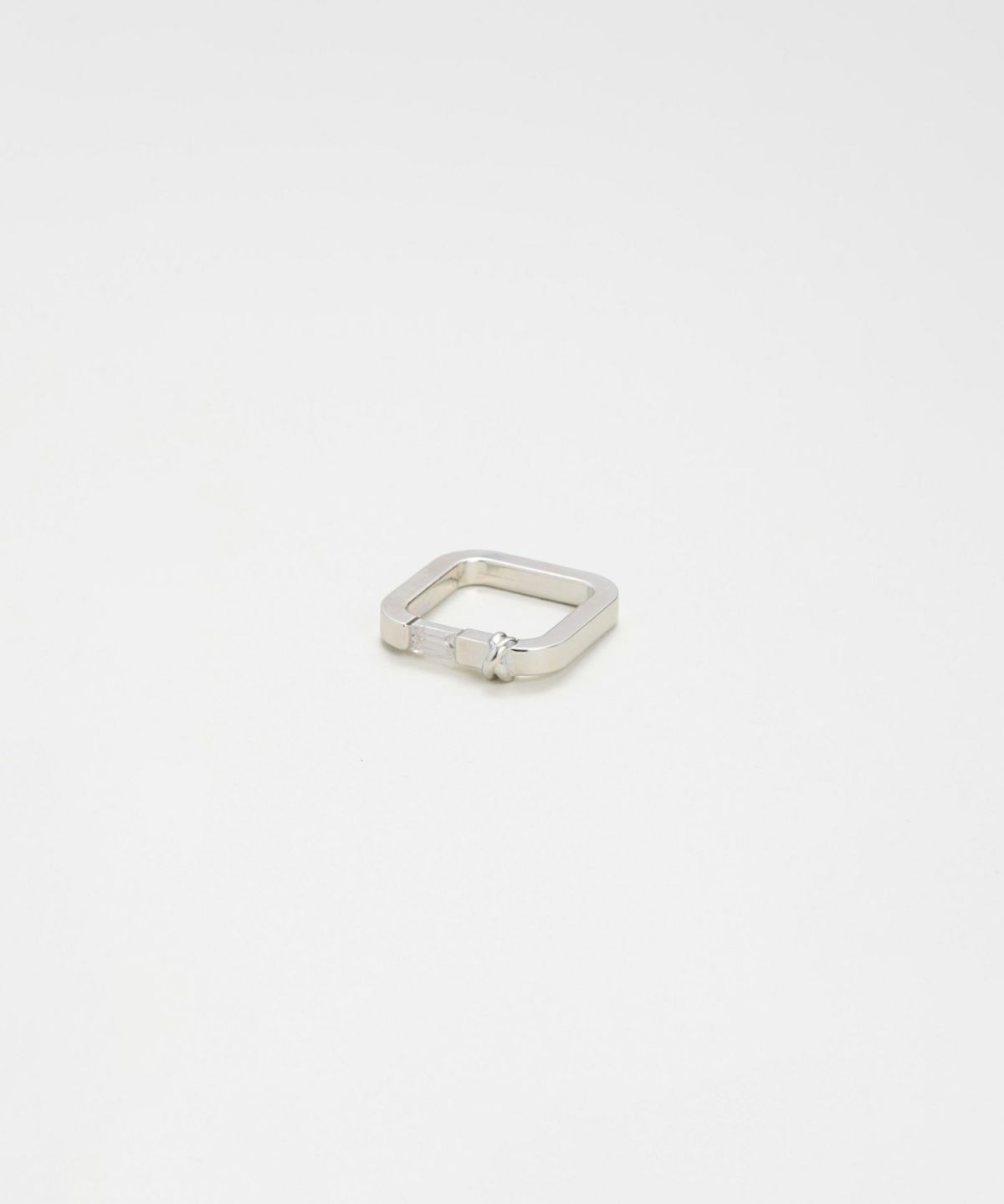 COLOR：シルバー