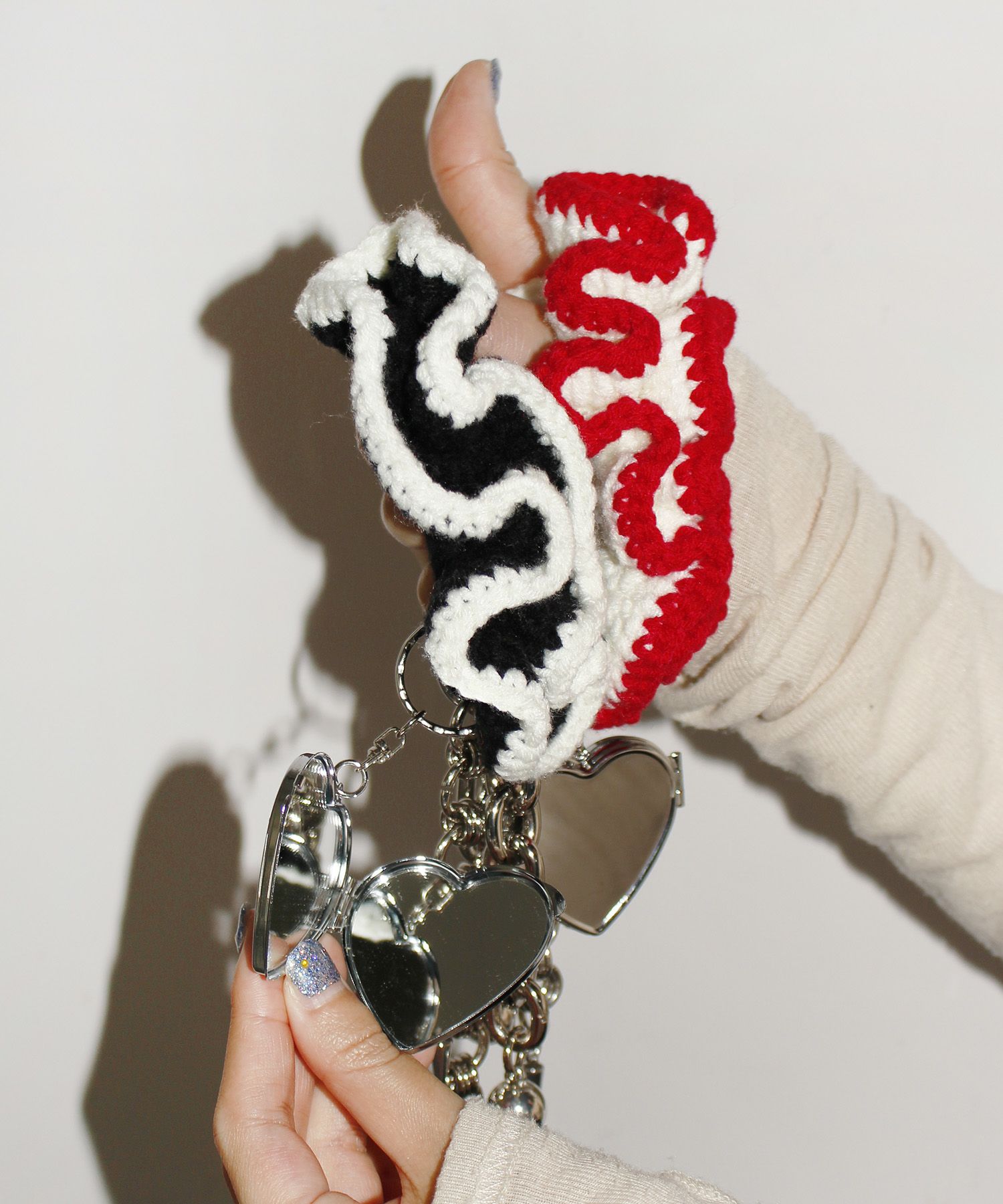 HEY! Mrs ROSE(ヘイ！ミセスローズ)Frill & Chain Charm | CASSELINI