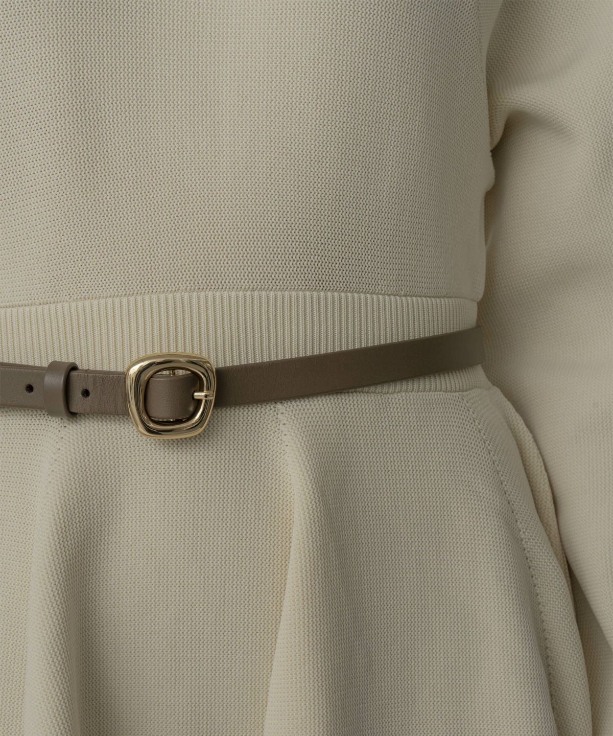 COLOR：グレーベージュ