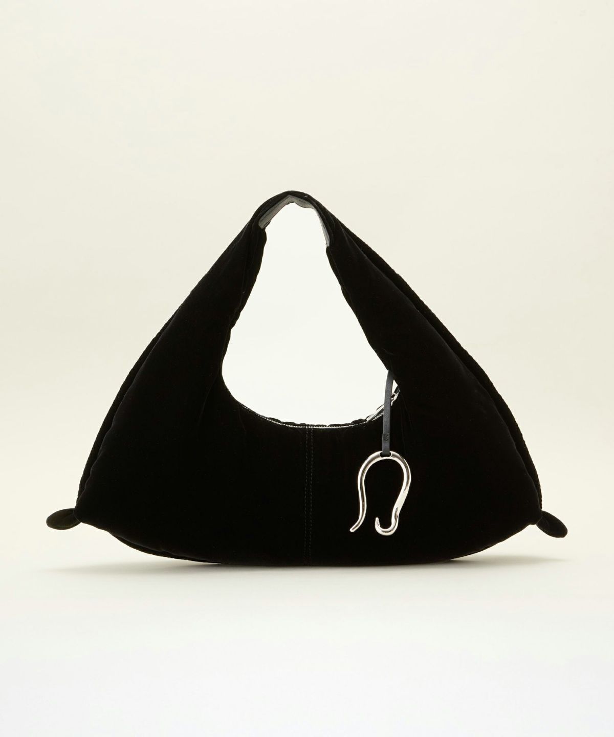 COLOR：ブラック