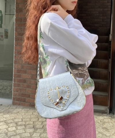 900pt還元 HEY! Mrs ROSE(ヘイ！ミセスローズ)フラワー刺繍TOTE