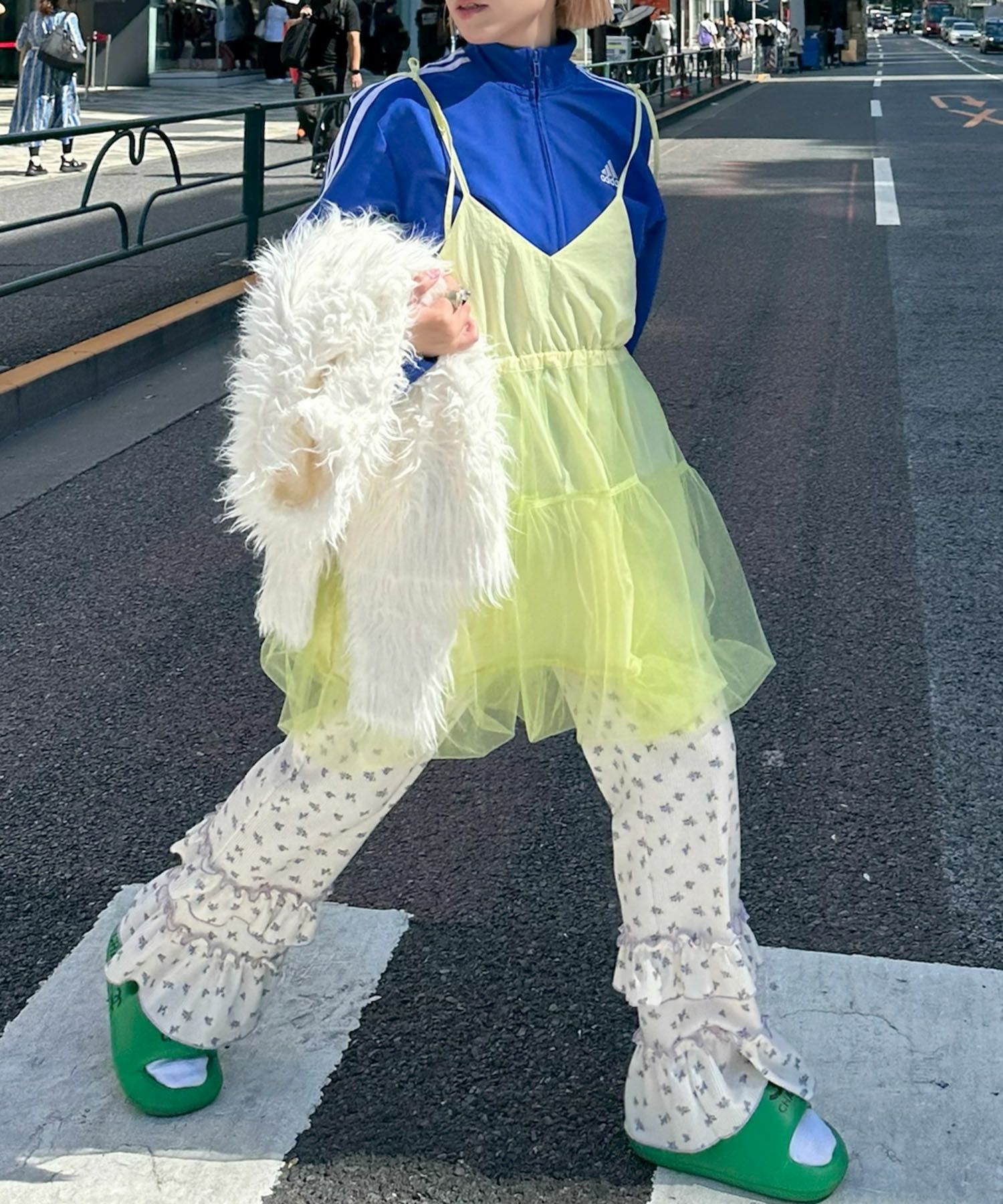 HEY! Mrs ROSE(ヘイ！ミセスローズ)HEY!Mr.GALFY おへそチラチラタンク