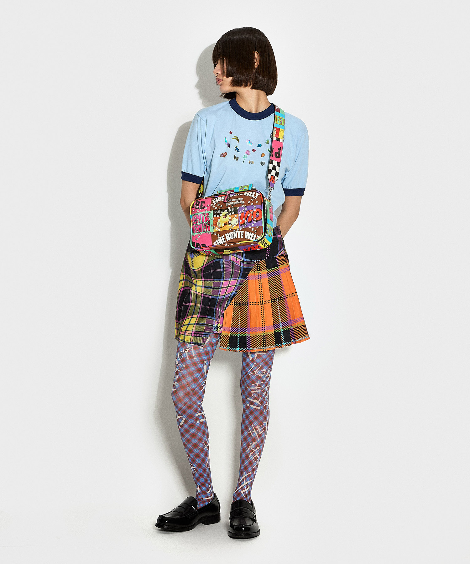 COLOR:ブラウン